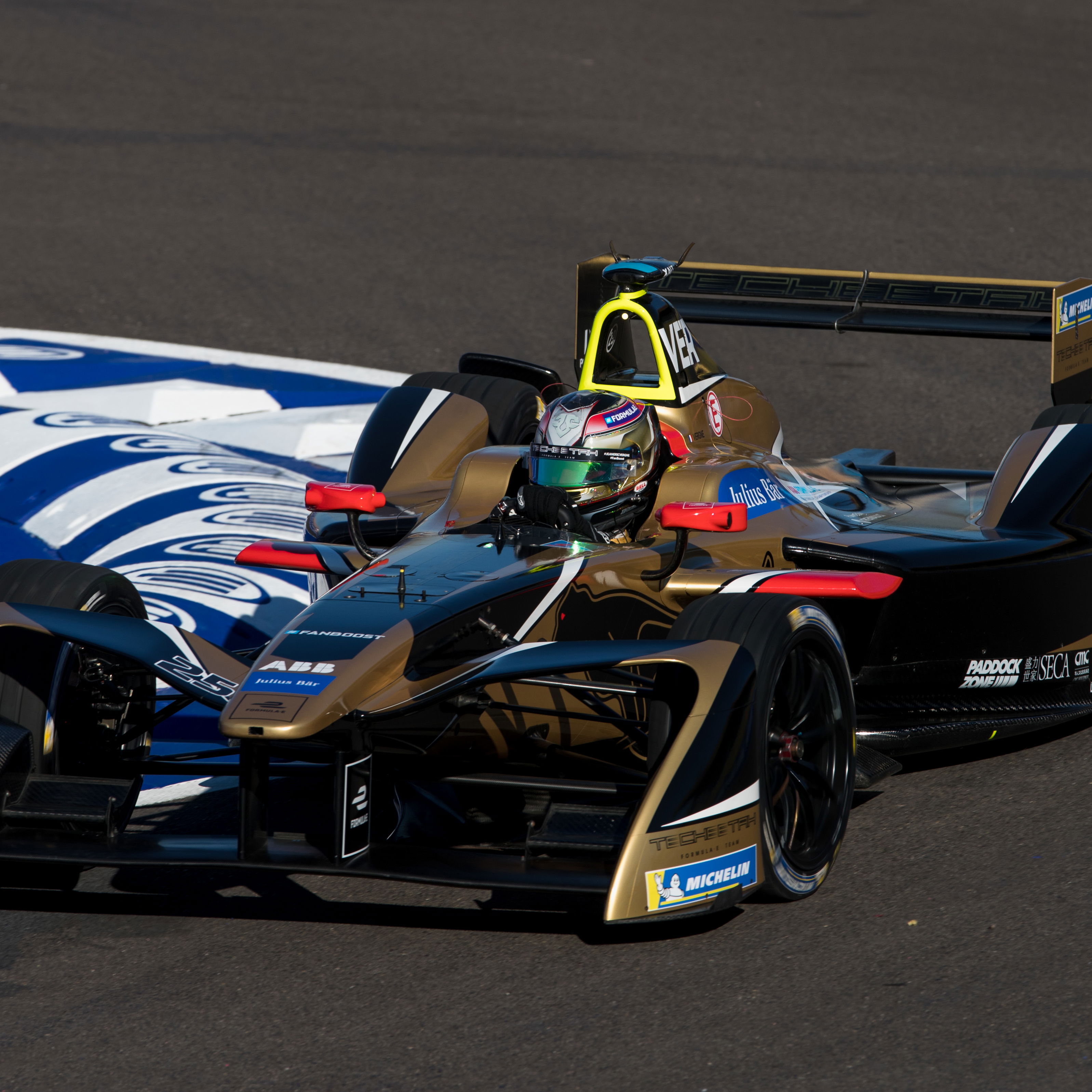 How do you drive a Formula E car?