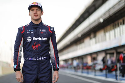 Sette Camara menggantikan Hartley di Dragon untuk final Formula E.
