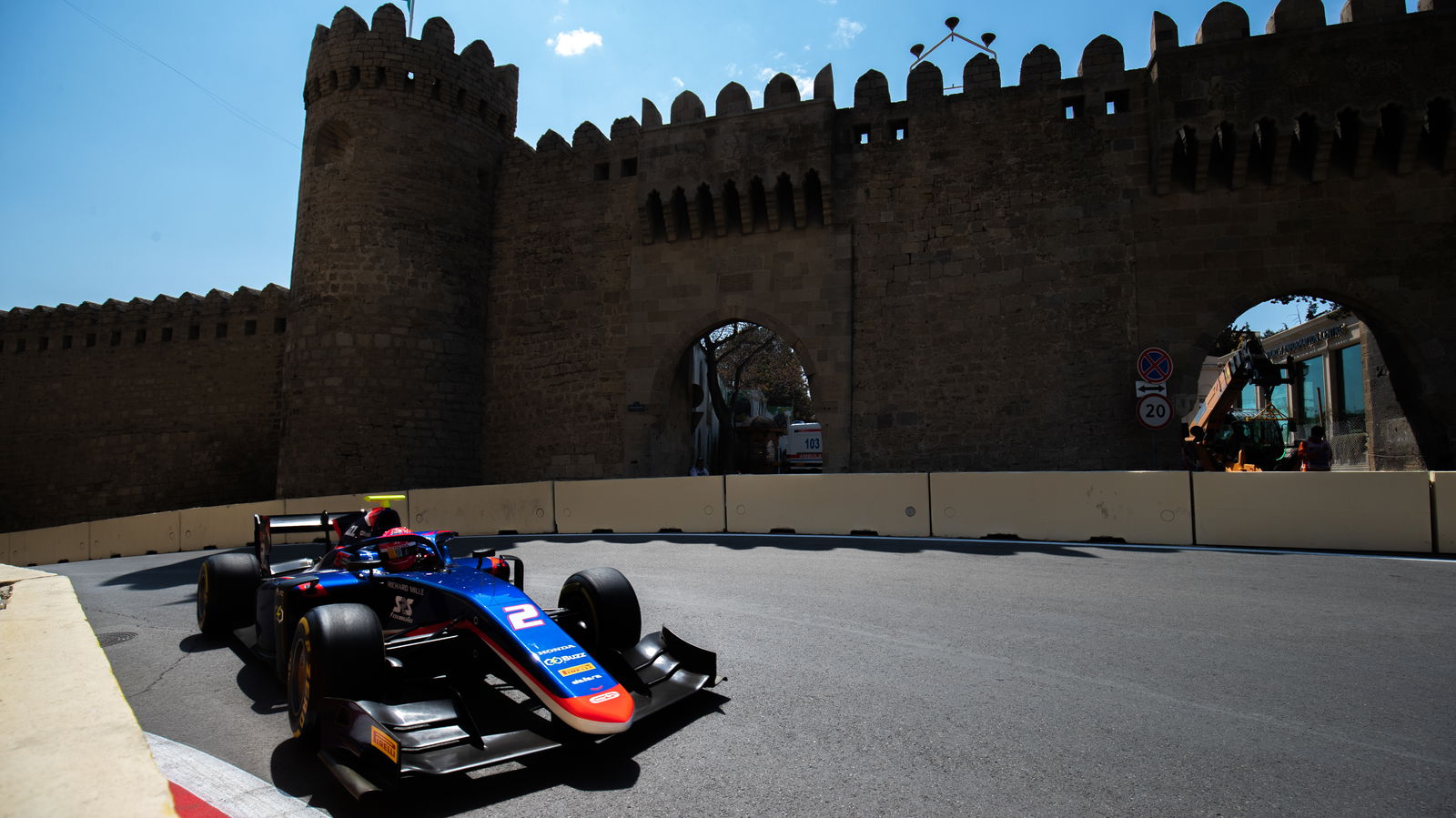 Matsushita beats de Vries to Baku F2 pole