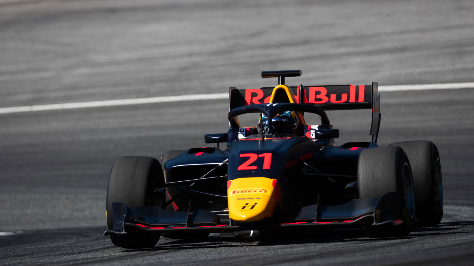 Vips junior Red Bull membawa kemenangan Austria F3