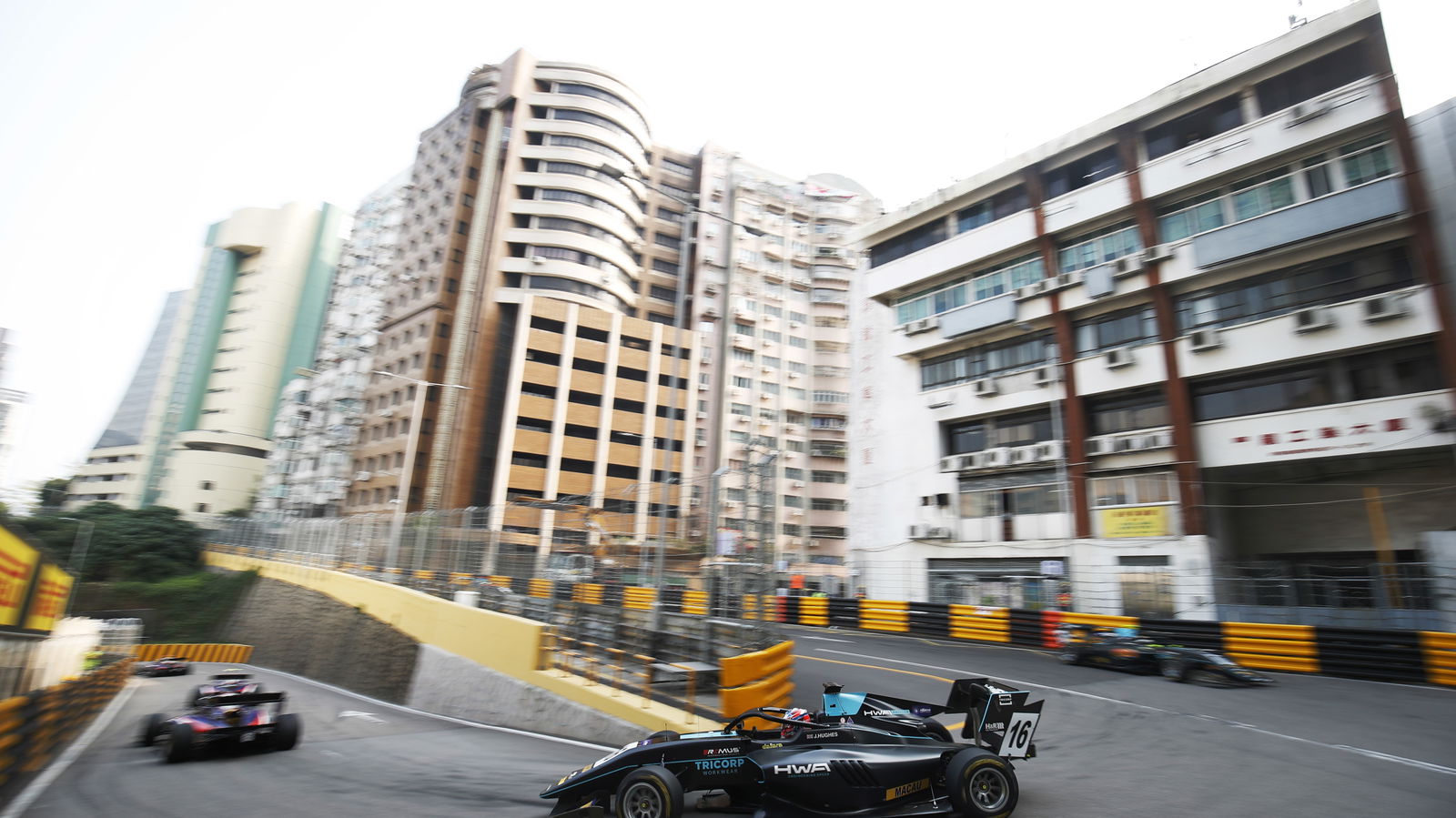 Hughes on provisional pole after opening Macau F3 qualifying