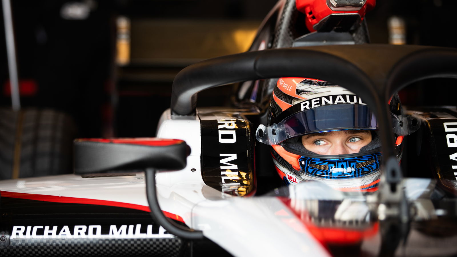 Lundgaard absen dalam tes F2 karena karantina virus corona