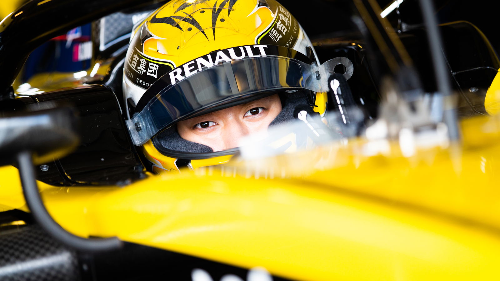 Zhou to remain with UNI-Virtuosi for 2020 F2 season