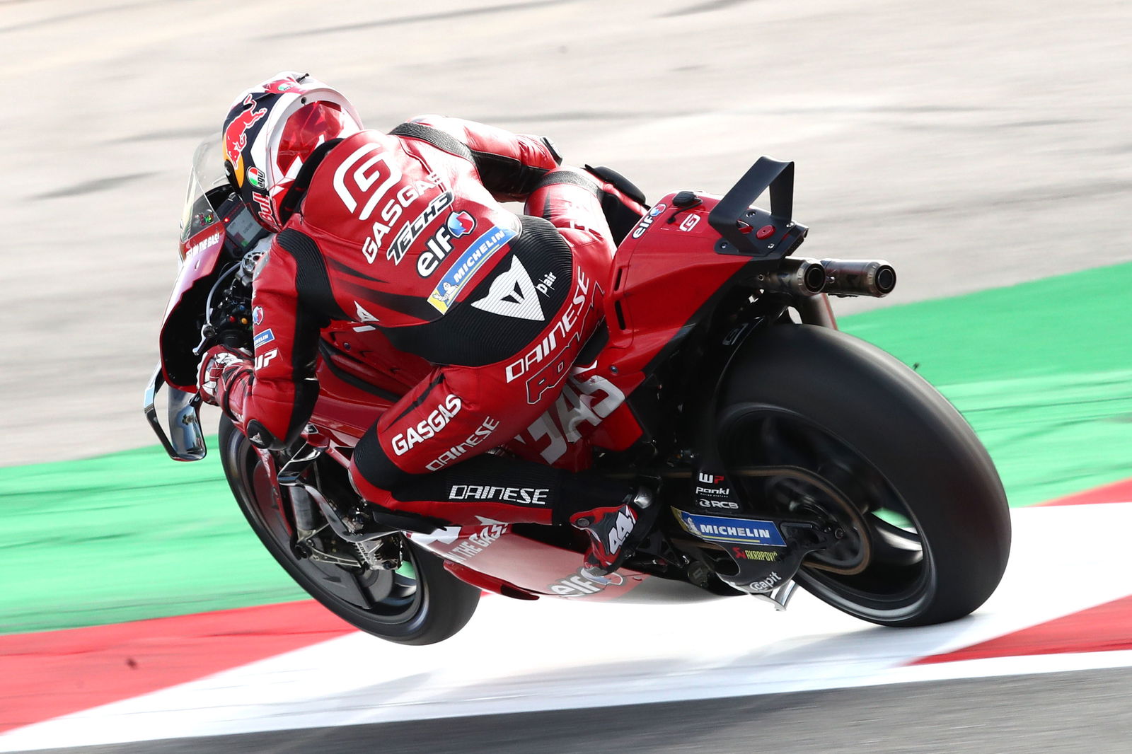 ‘Impossible to overtake, now a jungle’ - Bagnaia not drawn into complaints