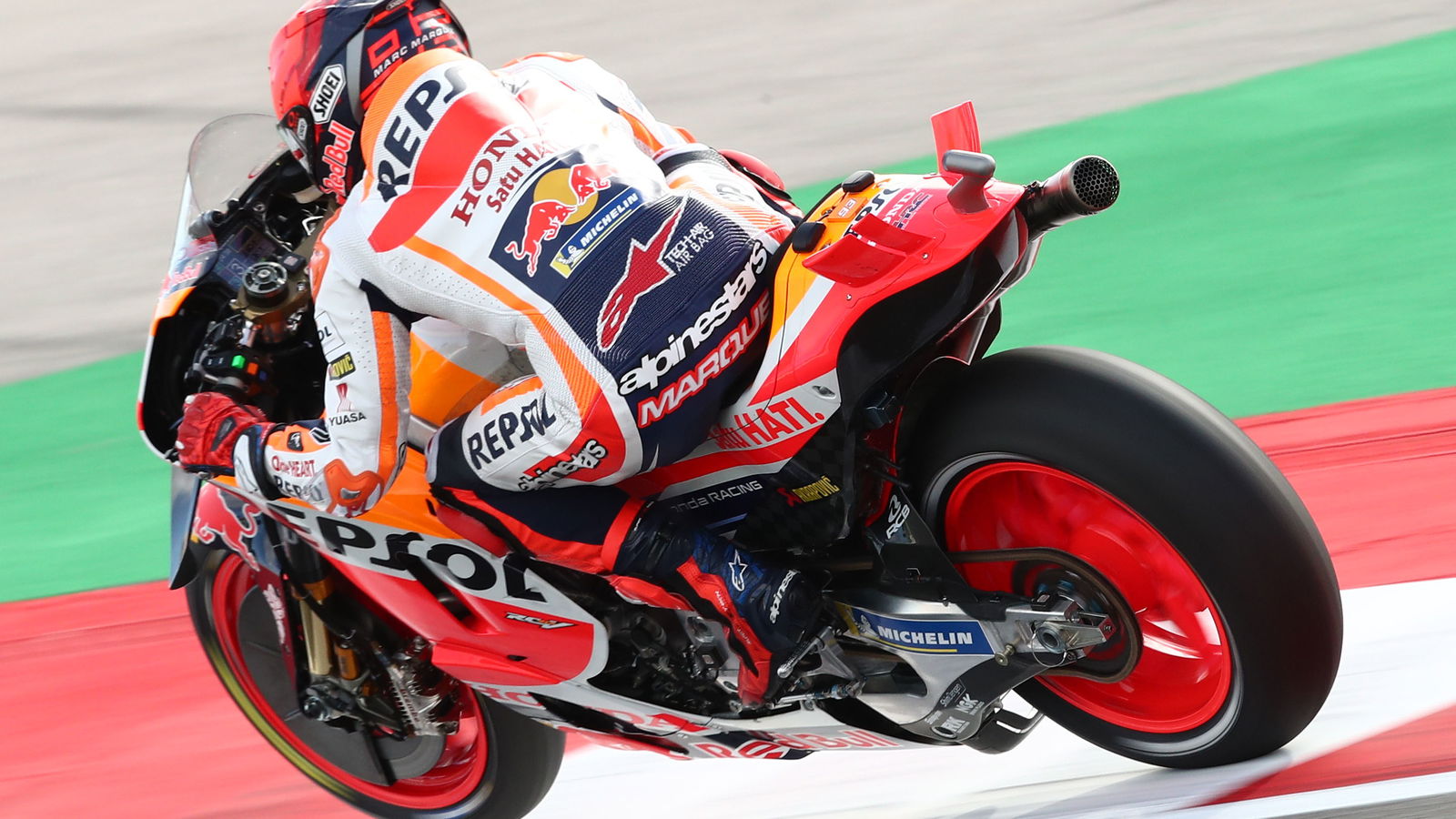 Marc Marquez Menderita Cedera dari Insiden dengan Oliveira