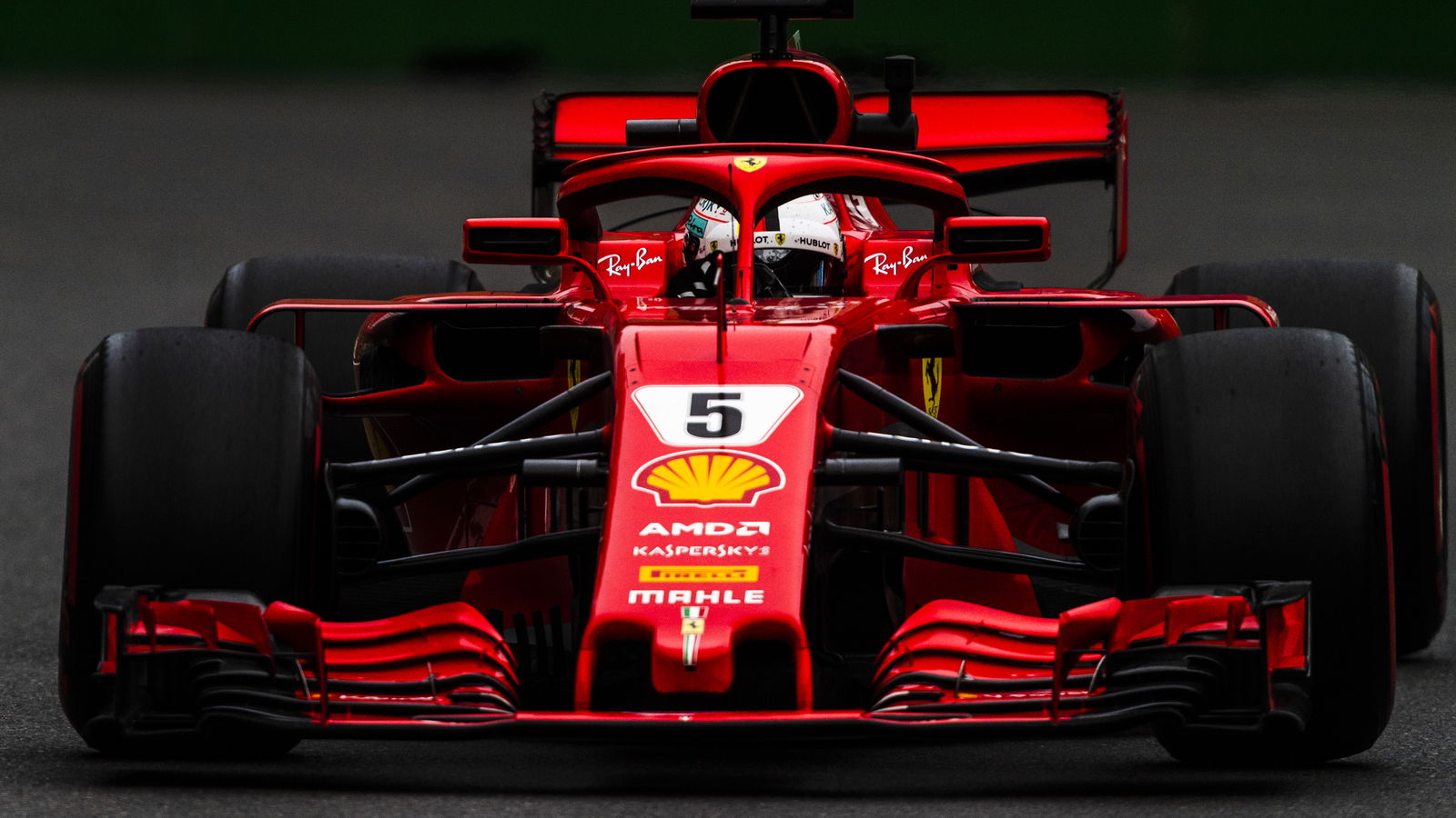 Vettel tercepat saat Sirotkin jatuh di latihan final Baku F1