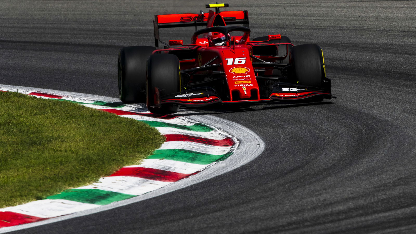 Leclerc mengalahkan Hamilton dan Bottas untuk kemenangan GP Italia