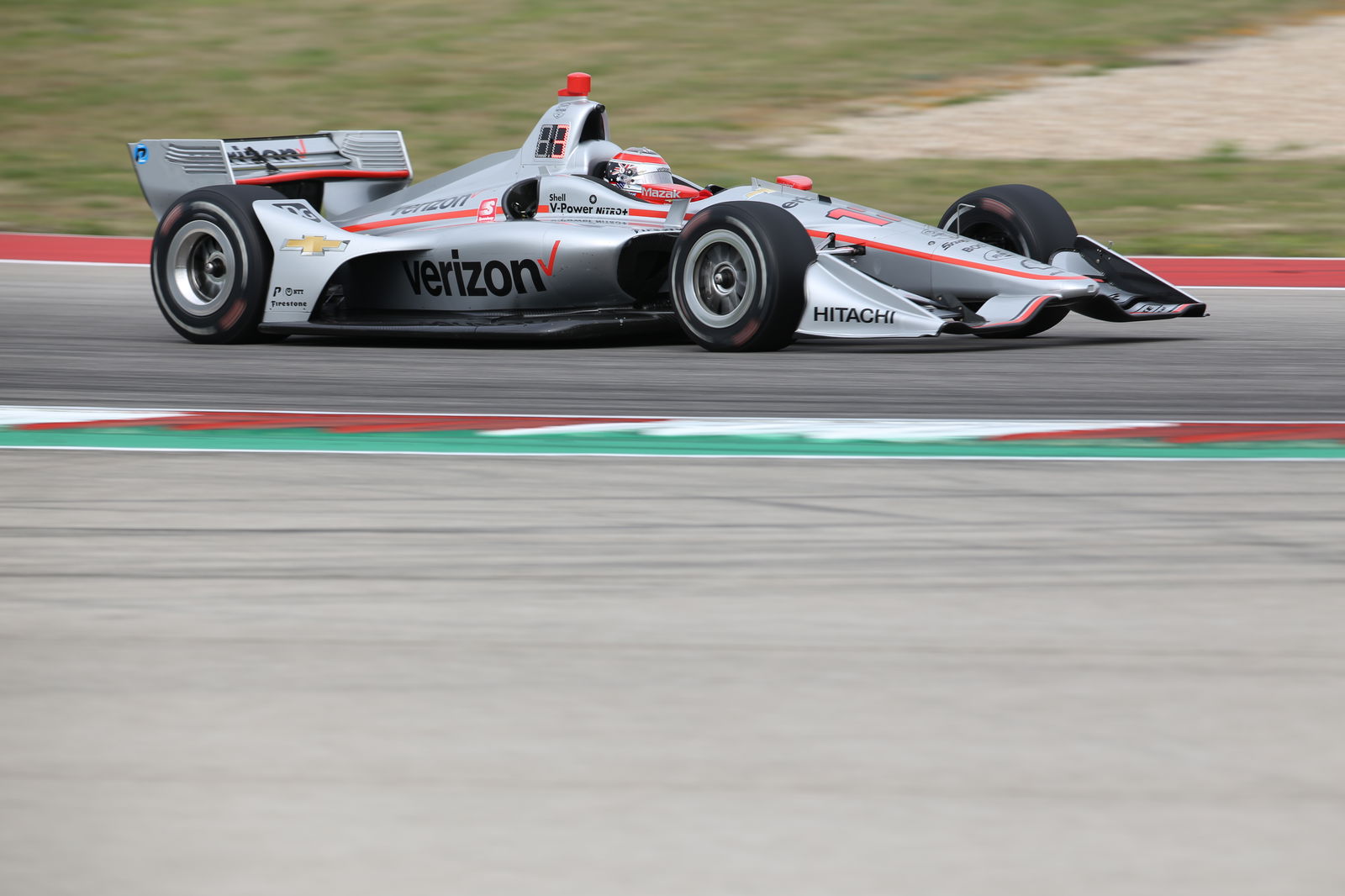 Patricio O'Ward hangs on for eighth in debut race for Carlin Racing