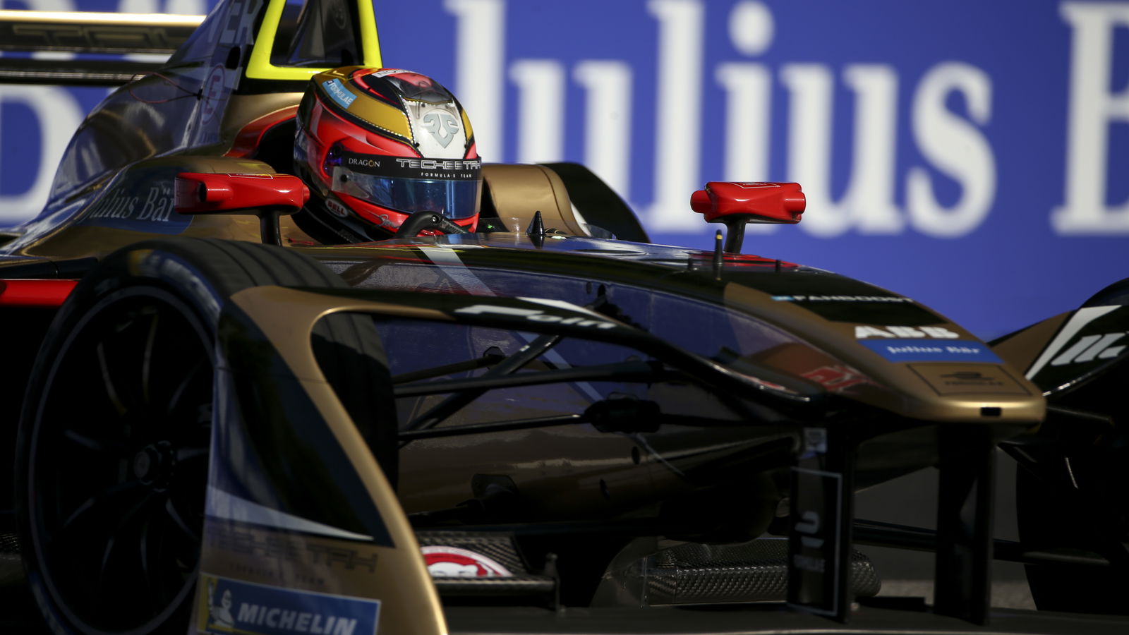 Vergne meraih gelar FE saat di Grassi memenangkan pertandingan pembuka di New York