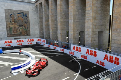 Rosenqvist menyerbu tiang E-Prix Roma yang menakjubkan