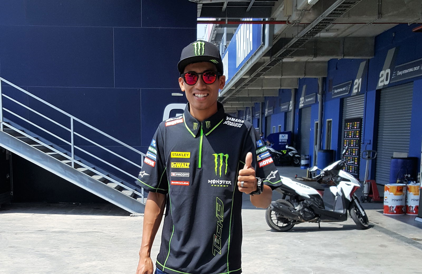 Rossi, Vinales visit Philippines on Yamaha tour
