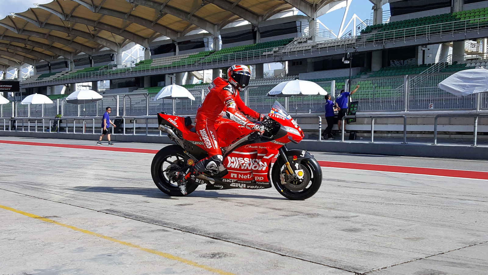 Sepang MotoGP test - LIVE!