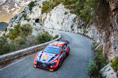 Ogier Geser Loeb dari Puncak Timesheet Reli Monte Carlo