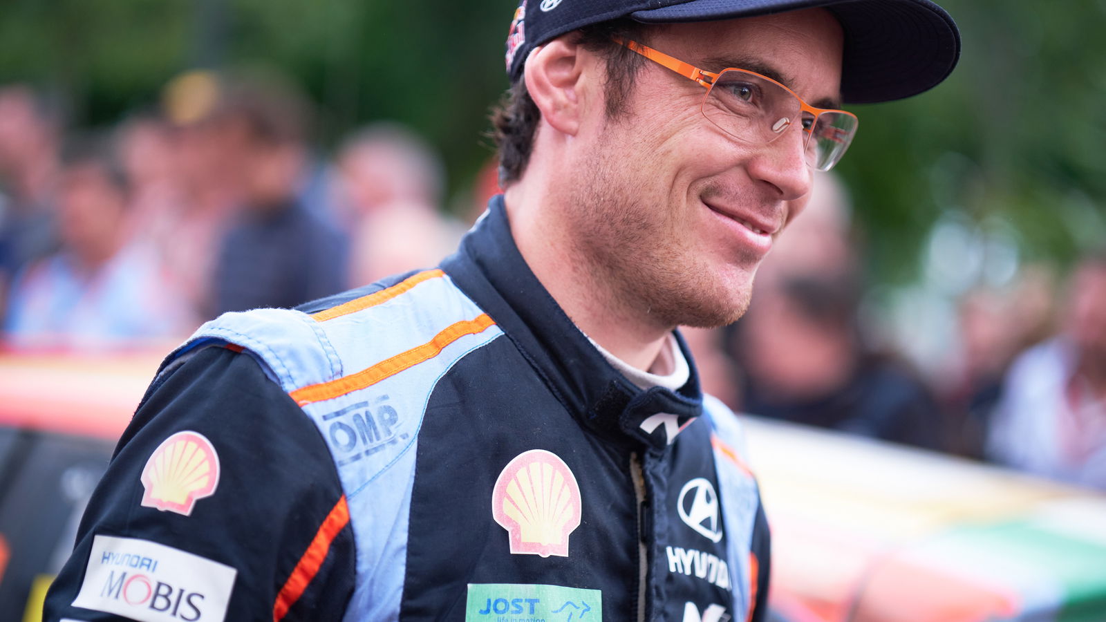 Thierry Neuville resisted 