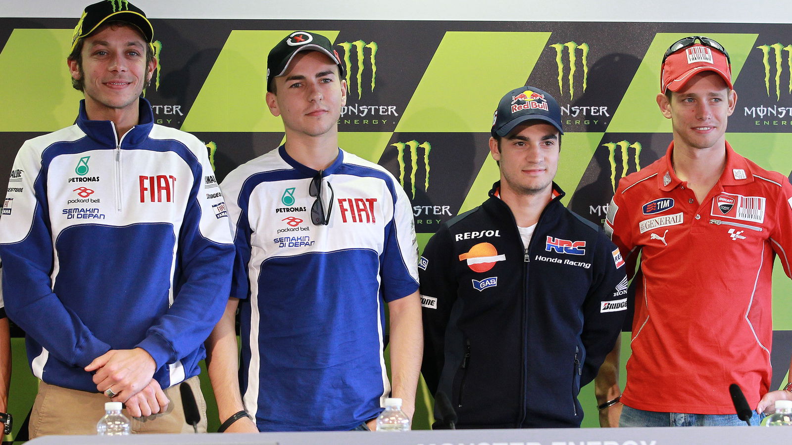 Pensiun Akhir Musim, Valentino Rossi Banjir Sanjungan dari Rival