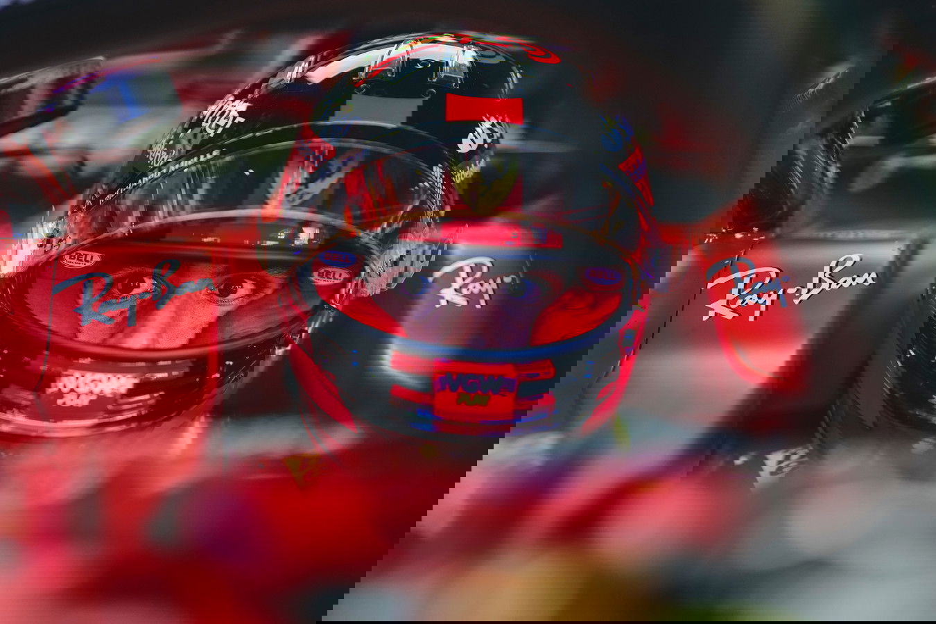 Reaksi Gembira Mercedes saat Melihat Lantai Red Bull RB19