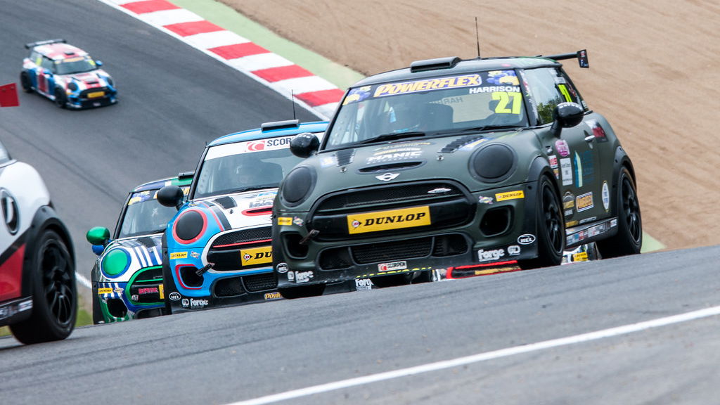 Mini Challenge extends Dunlop partnership