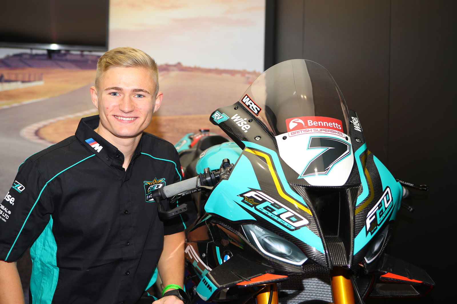 Bjorn Estment Tetap di Catfoss Racing Suzuki untuk Musim BSB 2022