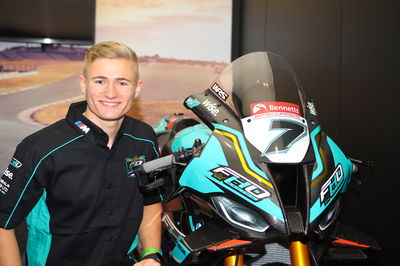 Bjorn Estment stays with Powerslide Catfoss Racing Suzuki for 2022 BSB season