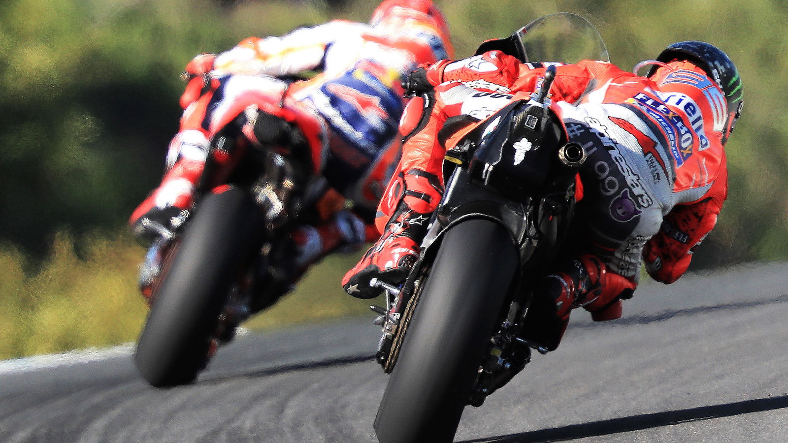 Lorenzo tests new chassis, modified aero at Mugello