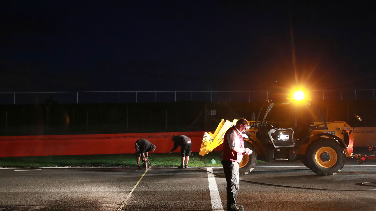 Silverstone responds to track surface concerns