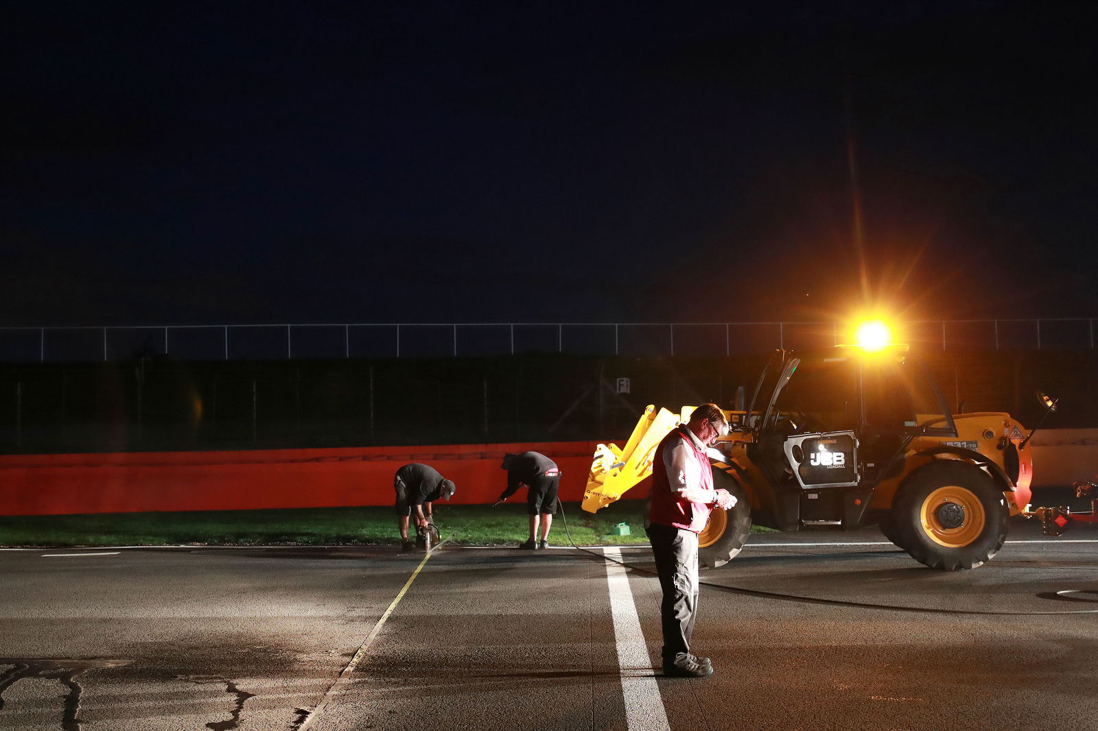 Dovizioso pushes for solution to track resurfacing problems