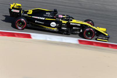 Ricciardo “overdriving” mobil Renault F1 selama adaptasi