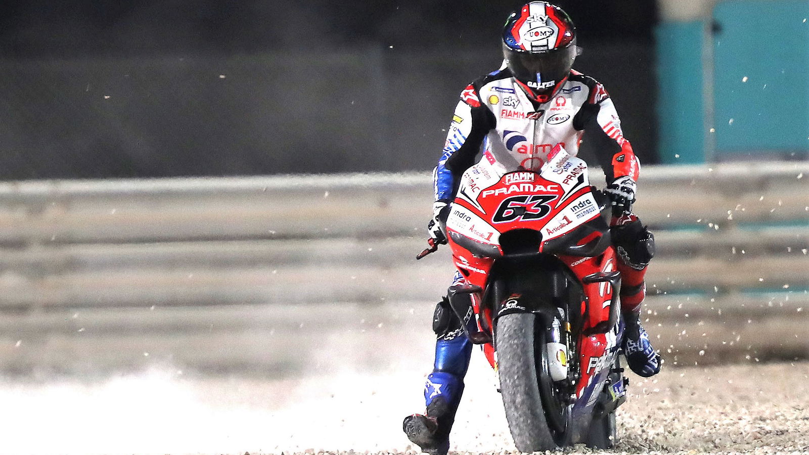 'Mustahil' - sayap patah menenggelamkan debut MotoGP Bagnaia