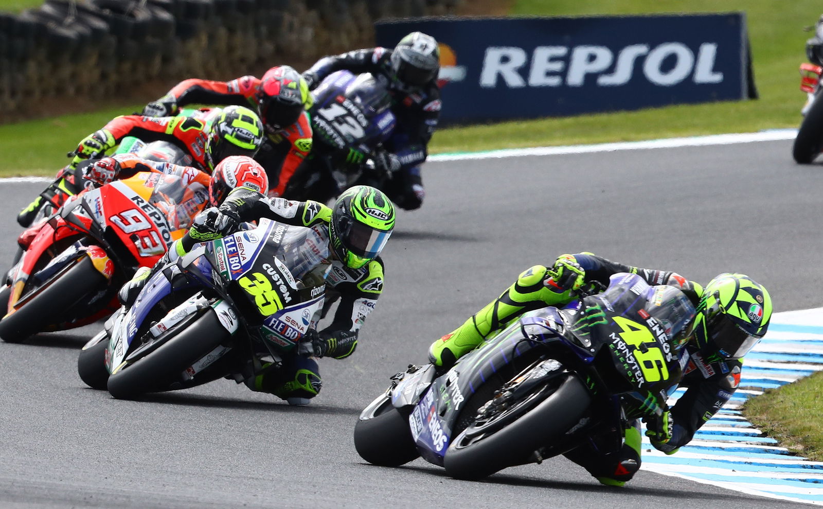Crutchlow naik podium setelah 'dihantui' oleh kecelakaan Phillip Island