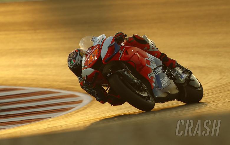 Suzuki memerintah hari pertama di tes Qatar