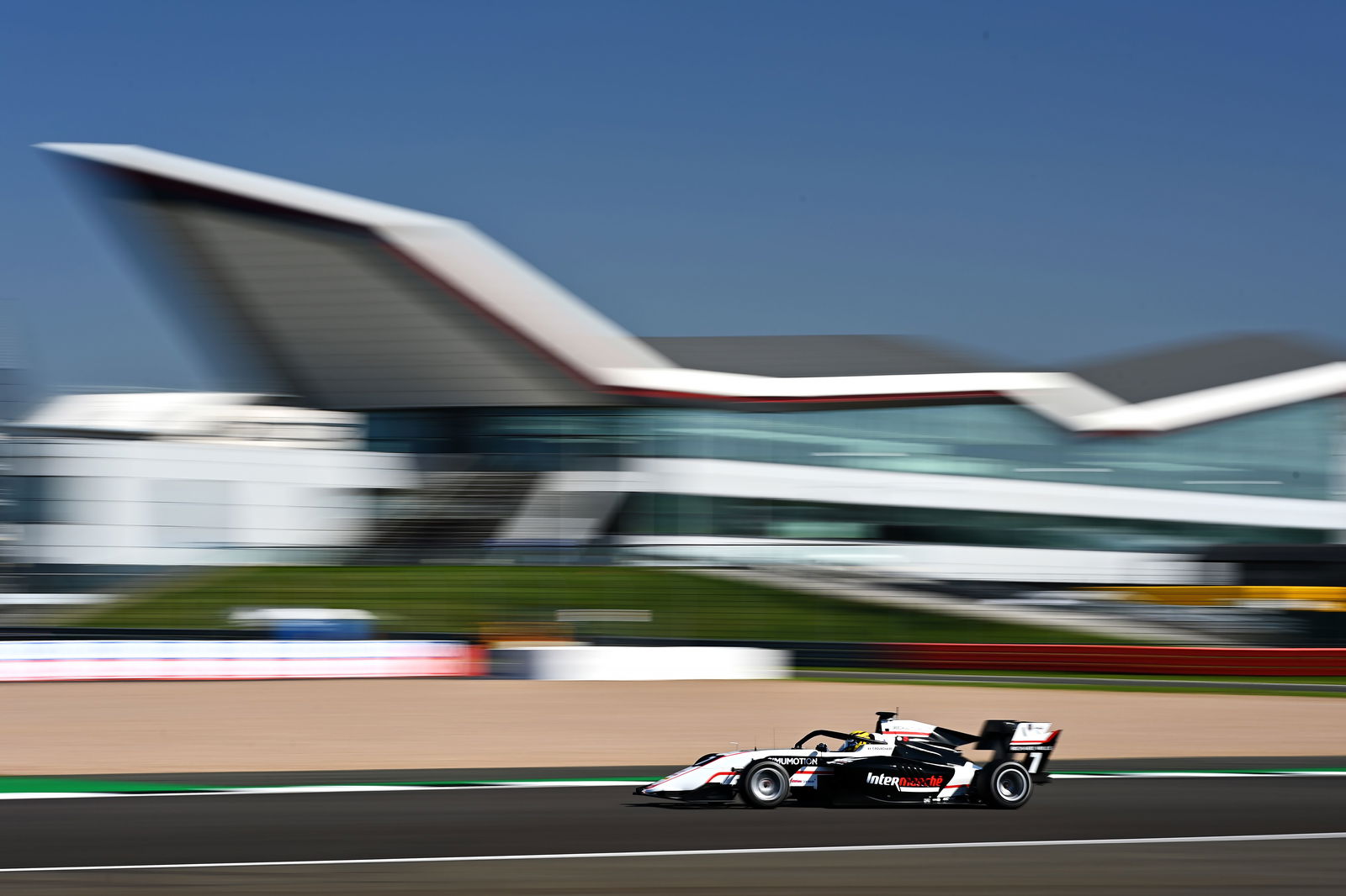 Red Bull F1 junior Lawson claims second F3 win at Silverstone