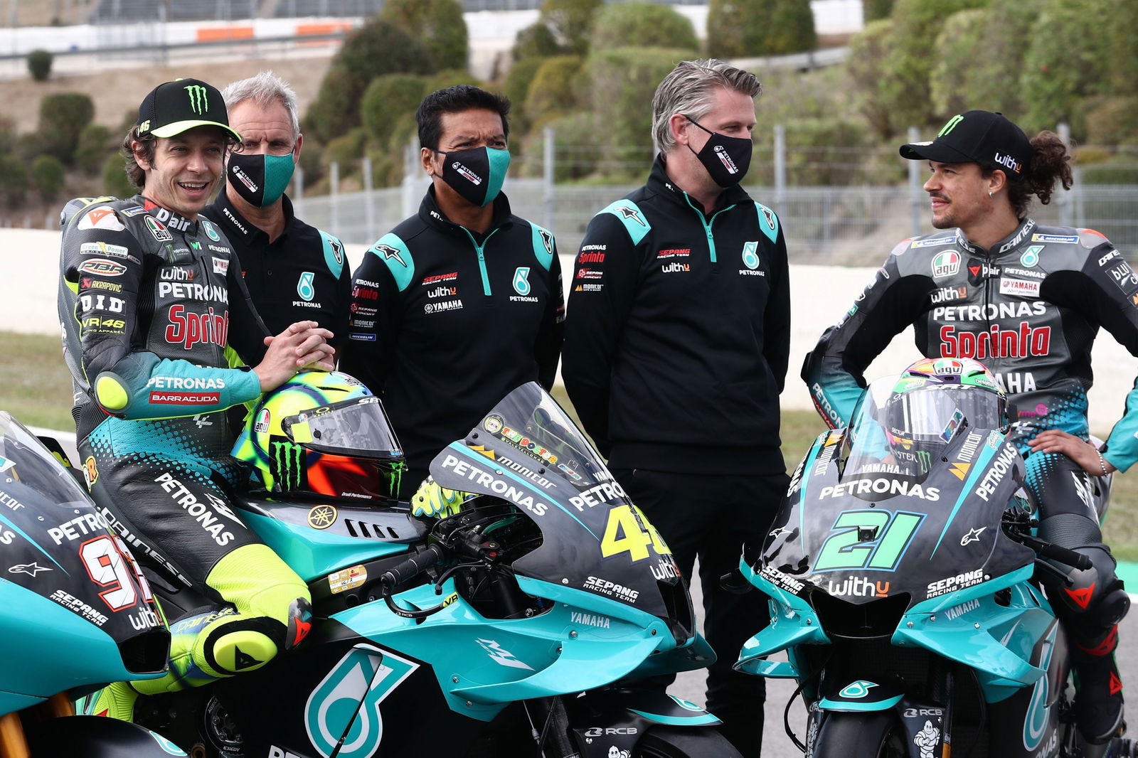 Sering Terjatuh, Pol Espargaro Tidak akan Ubah Gaya Balapnya