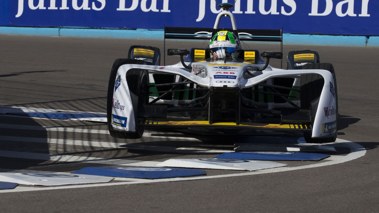 Di Grassi lowers pace in Formula E Punta del Este FP2 