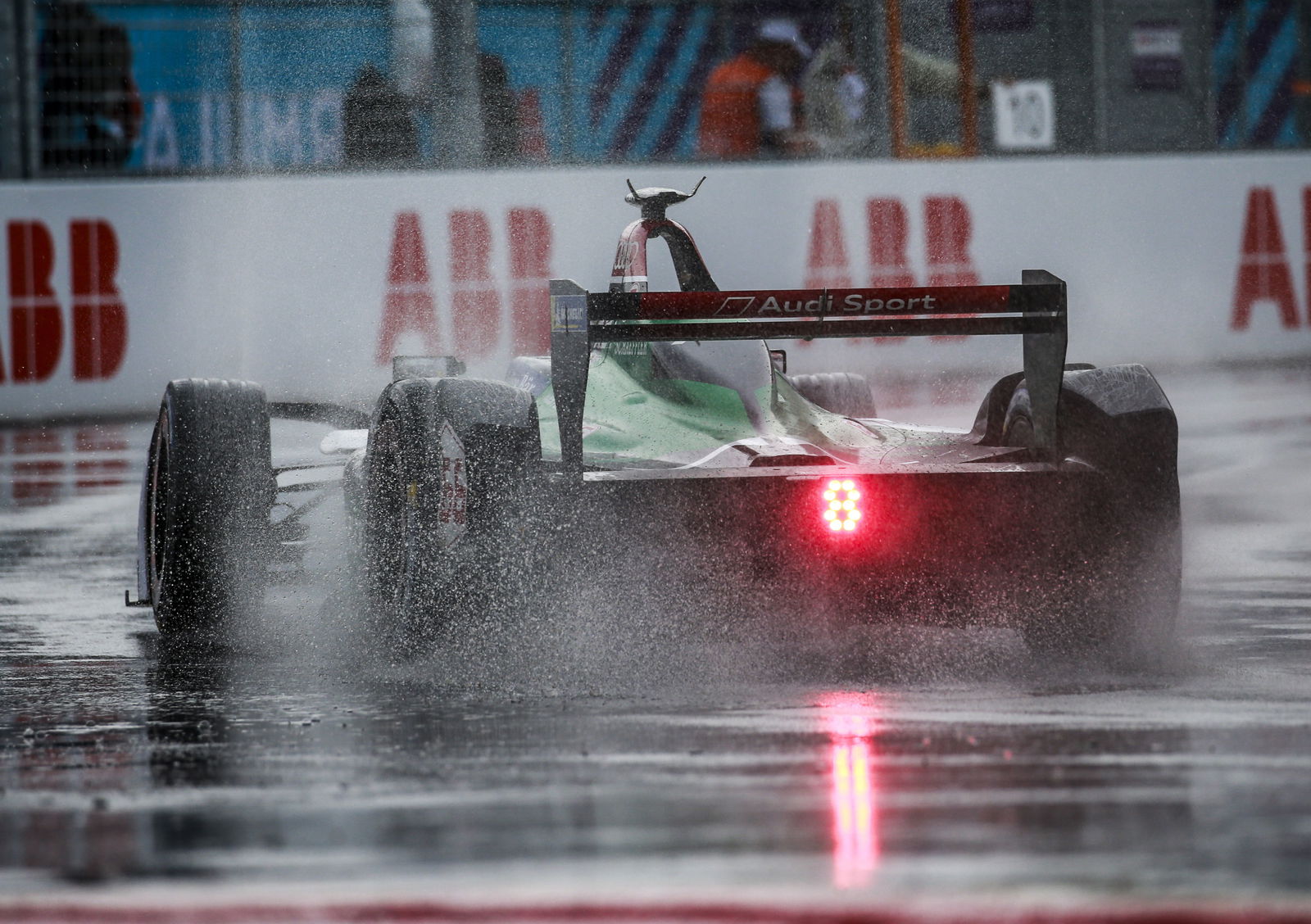 Ma replaces injured Turvey for Formula E finale