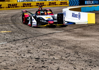 Dominant di Grassi membawa pulang kemenangan FE untuk Audi di Berlin