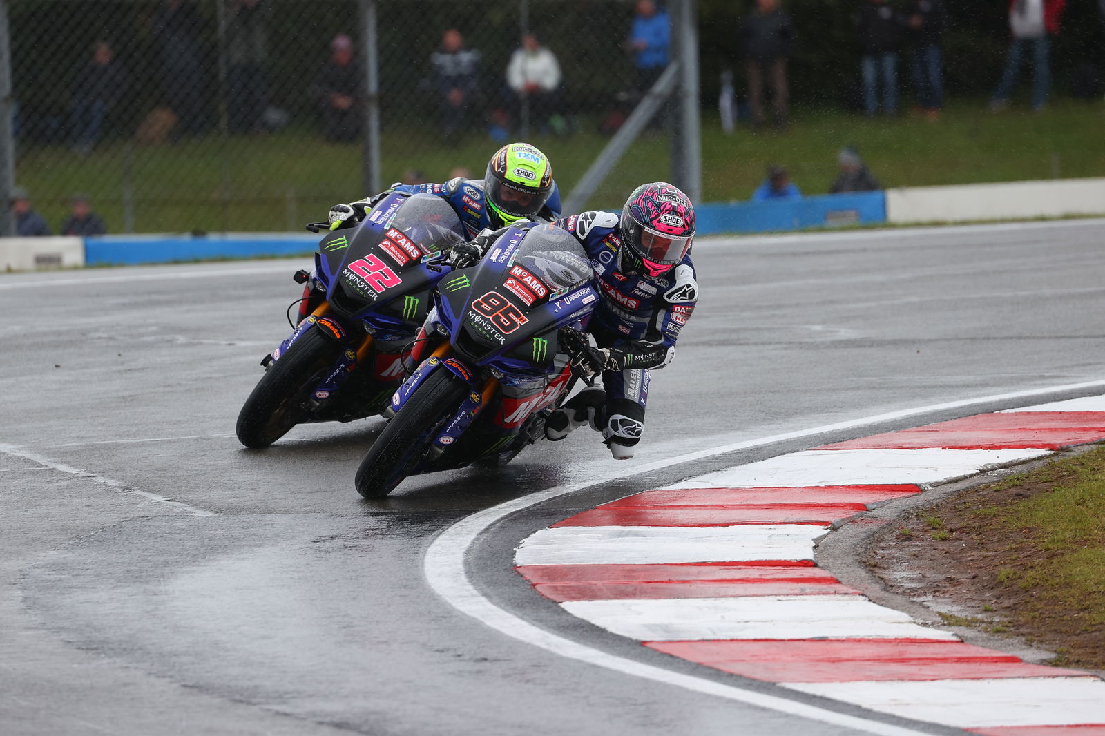 BSB rider Peter Hickman to lead FHO Racing BMW on the roads in 2022