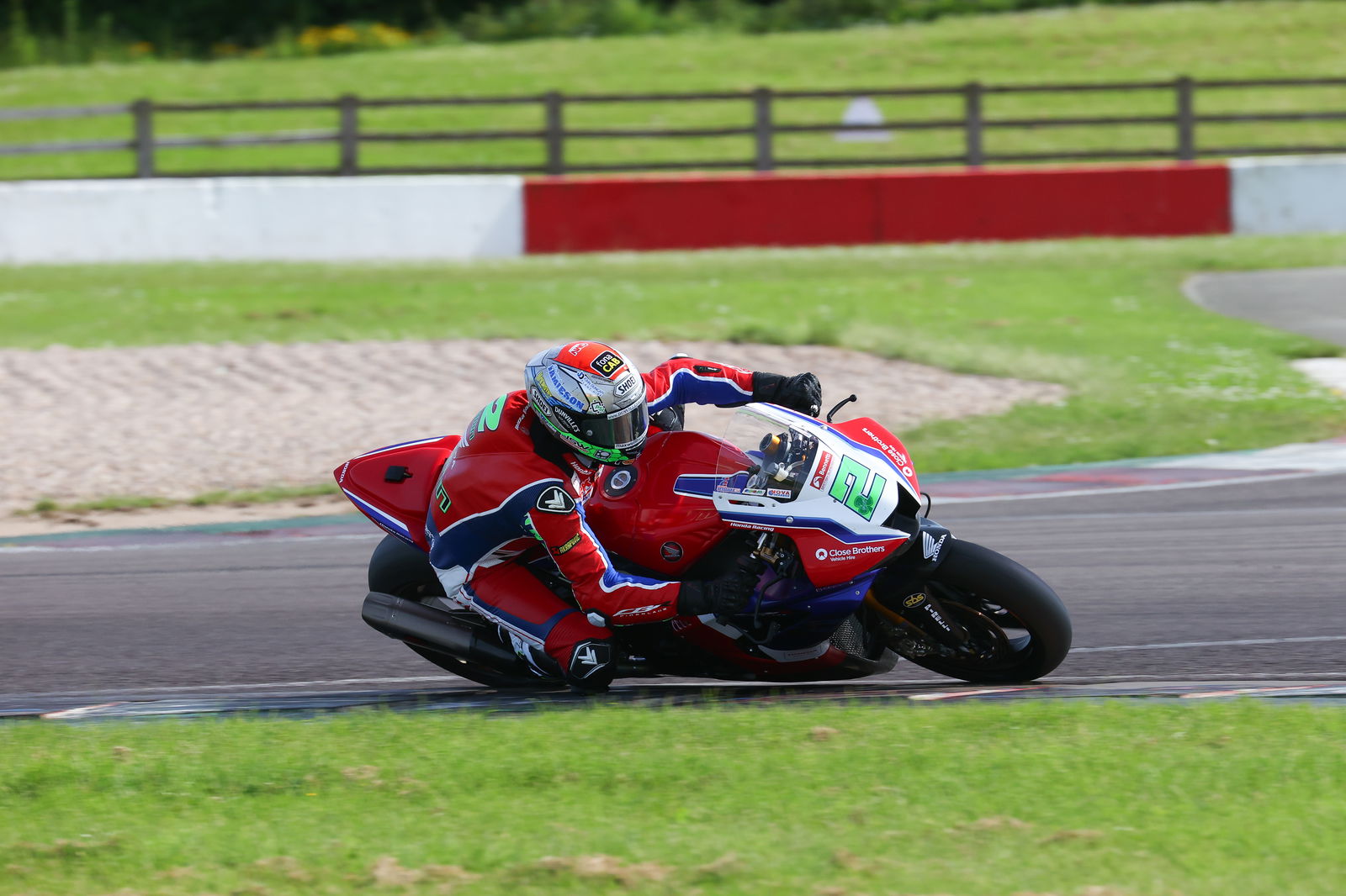 Hickman heads to Knockhill after best ever start, Fores fit to race