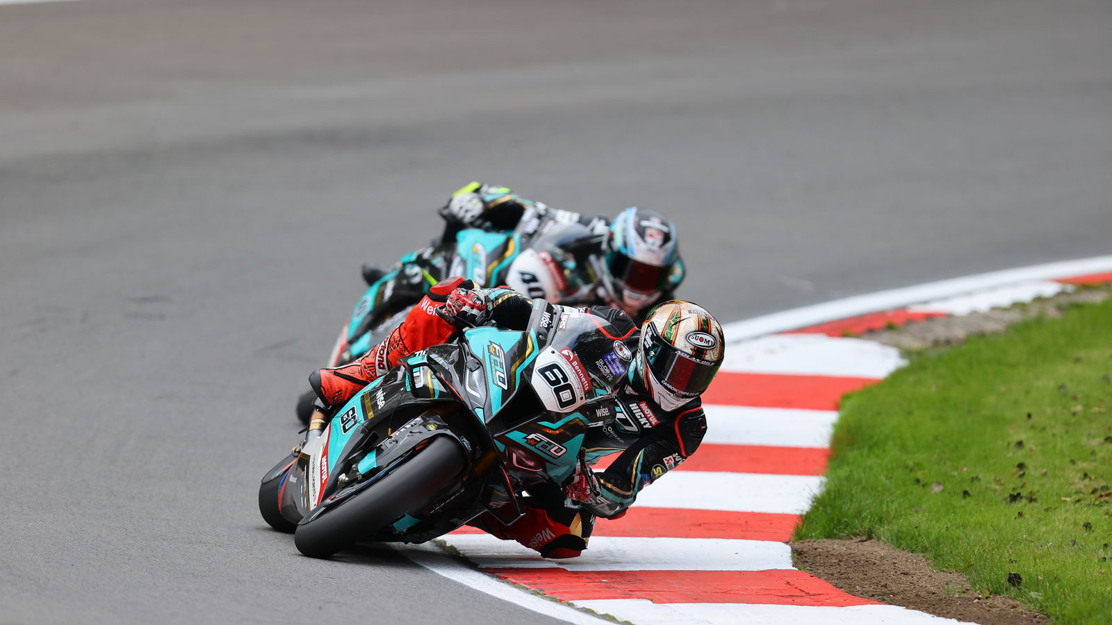 BSB rider Peter Hickman to lead FHO Racing BMW on the roads in 2022