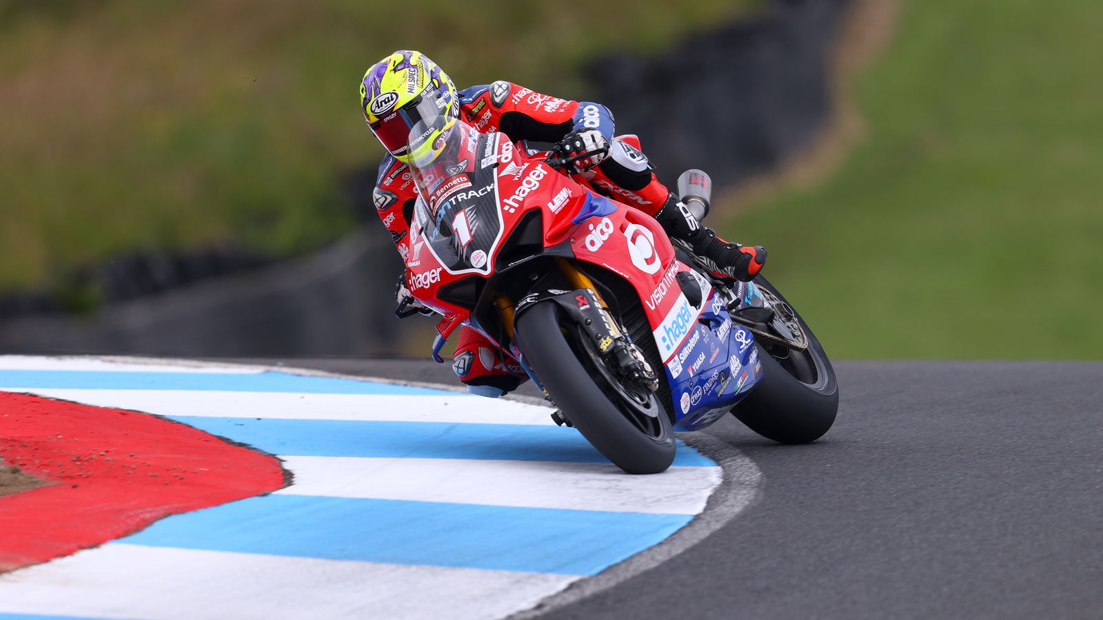 Brookes 'malu berada sejauh itu dengan plat nomor satu'