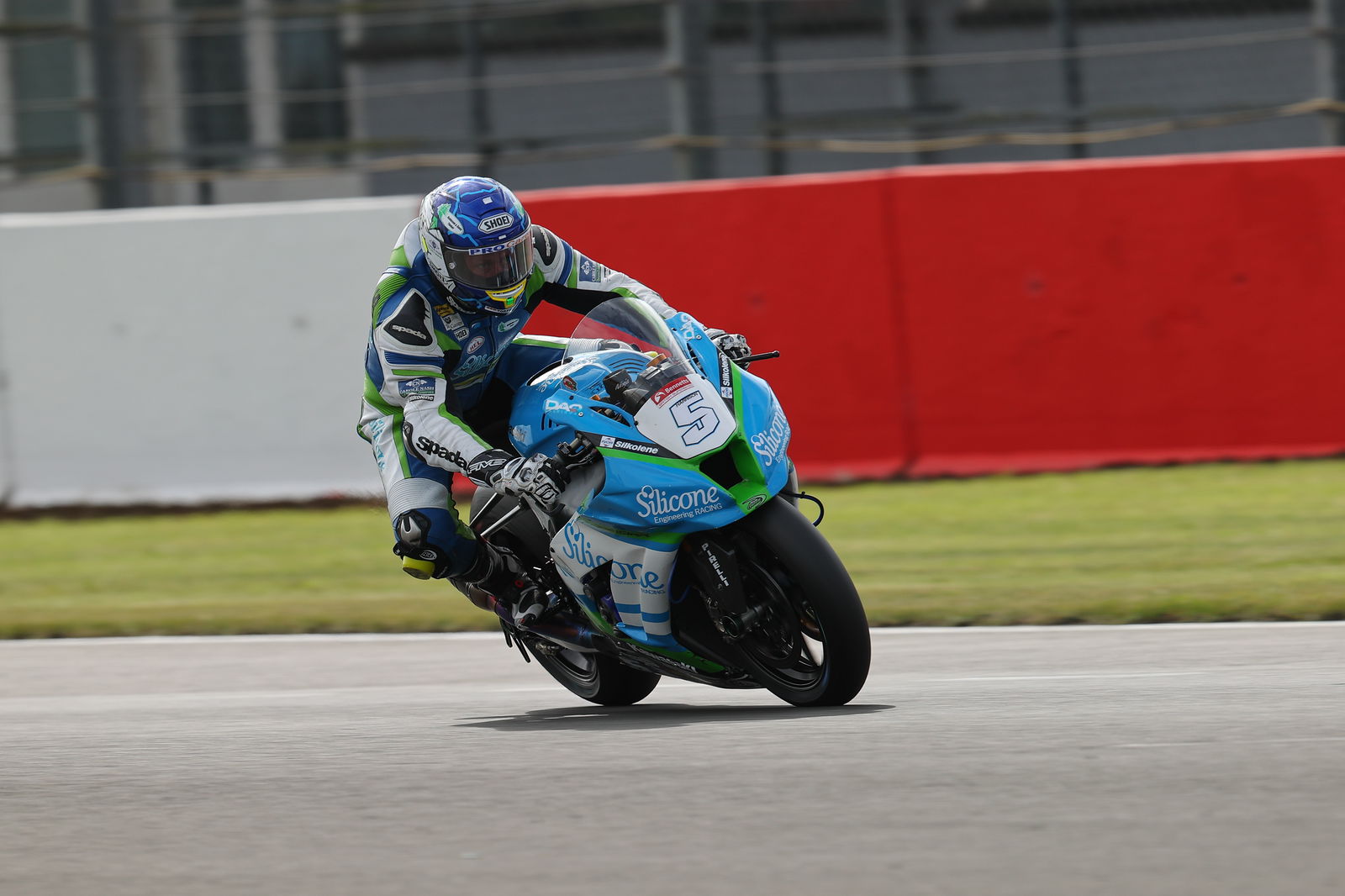 Josh Brookes set to stay with Visiontrack Ducati for 2022 BSB season