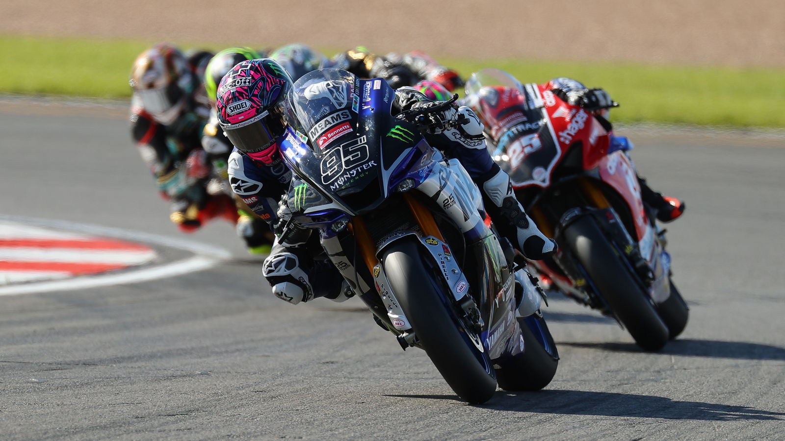 Mackenzie and O’Halloran set for BSB title decider at Brands Hatch