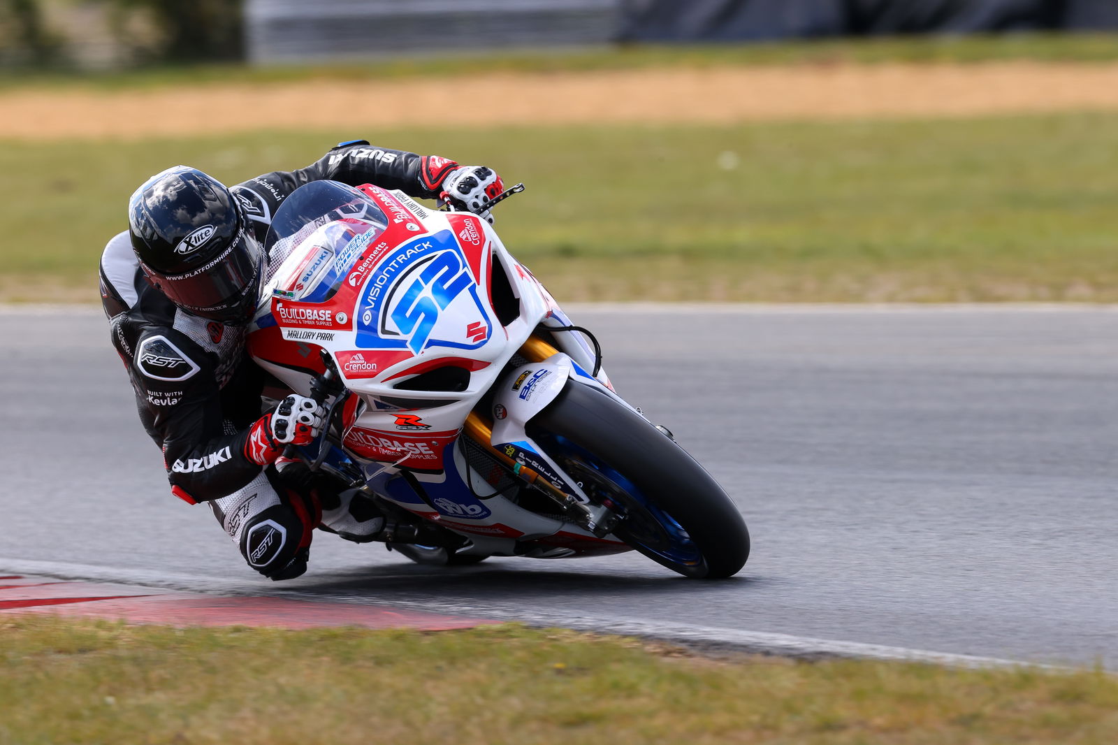Hickman heads to Knockhill after best ever start, Fores fit to race