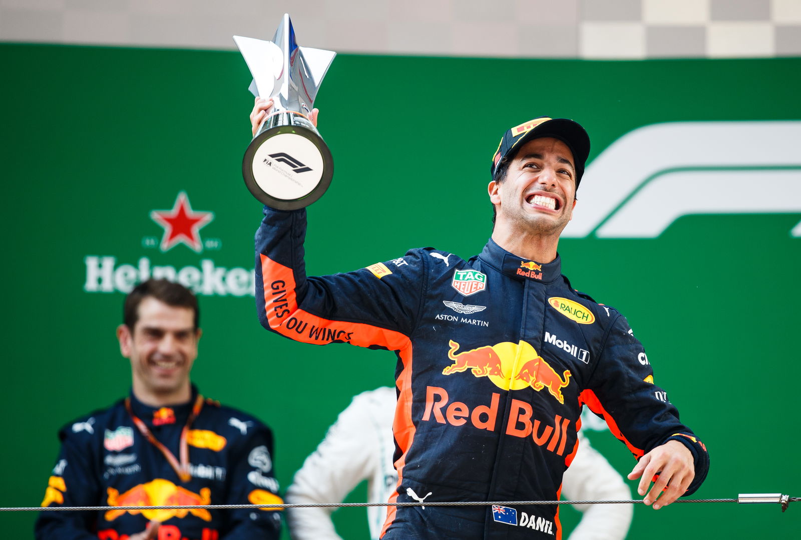 Vettel: Saya mengharapkan serangan Verstappen lebih awal