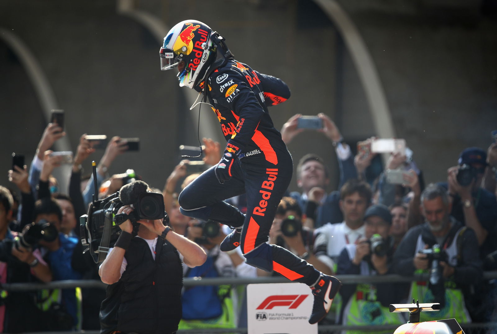 Red Bull operating on same level as Mercedes, Ferrari - Horner