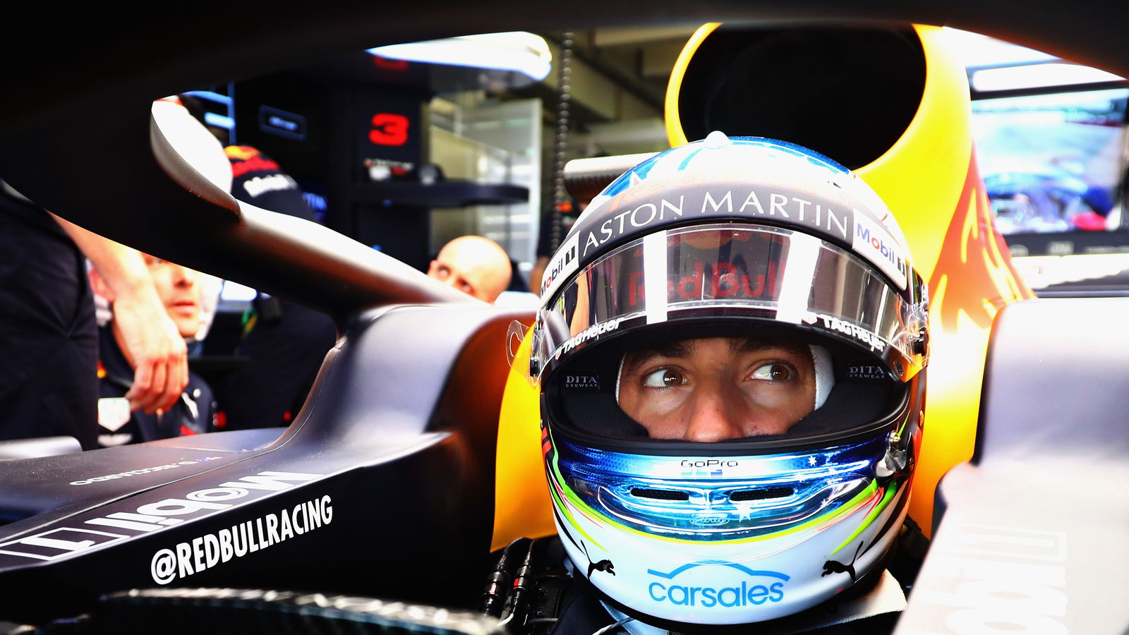 Ricciardo mengalahkan Hamilton di FP1 Jerman