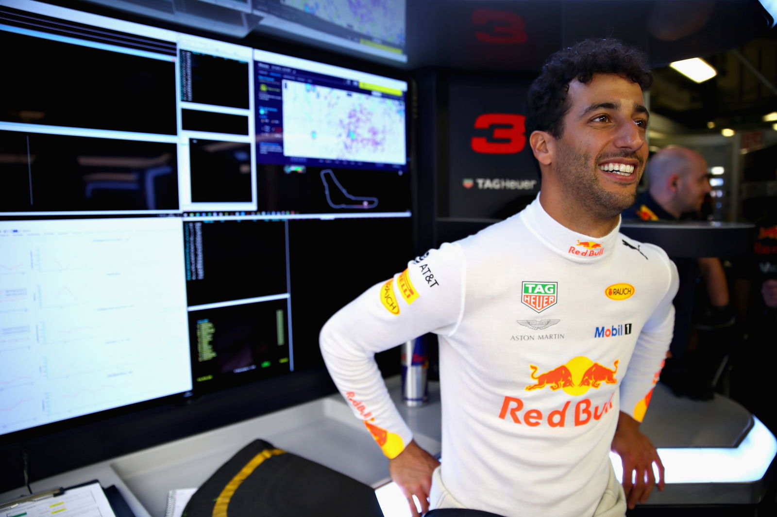 Sauber menginginkan dua mobil di Q3 meskipun pengembangan terhenti
