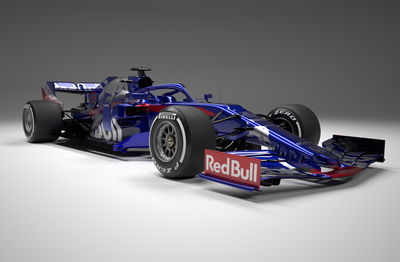 Toro Rosso reveals 2019 F1 challenger in online launch