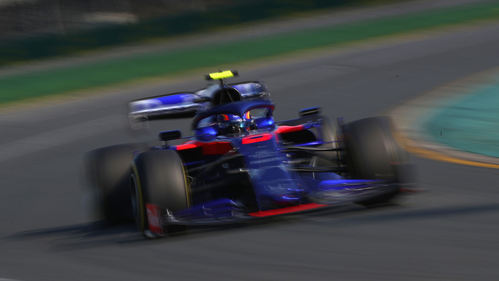 Albon impressed he could drive at “95%” on F1 debut
