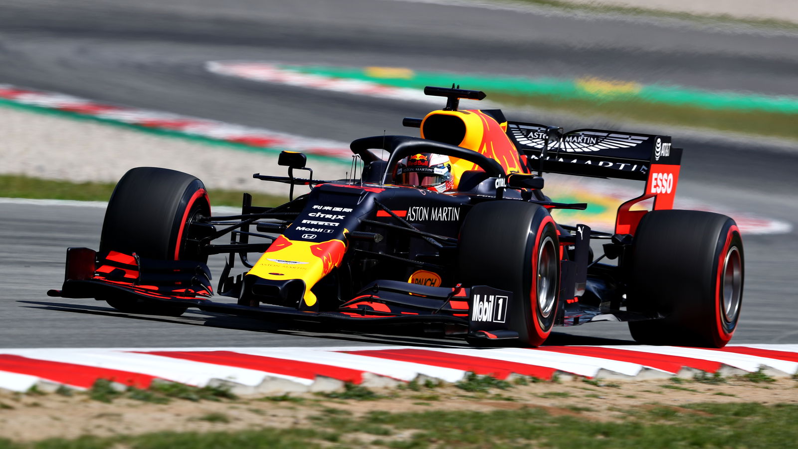 Red Bull di 'kaki belakang' setelah penggantian mesin - Verstappen