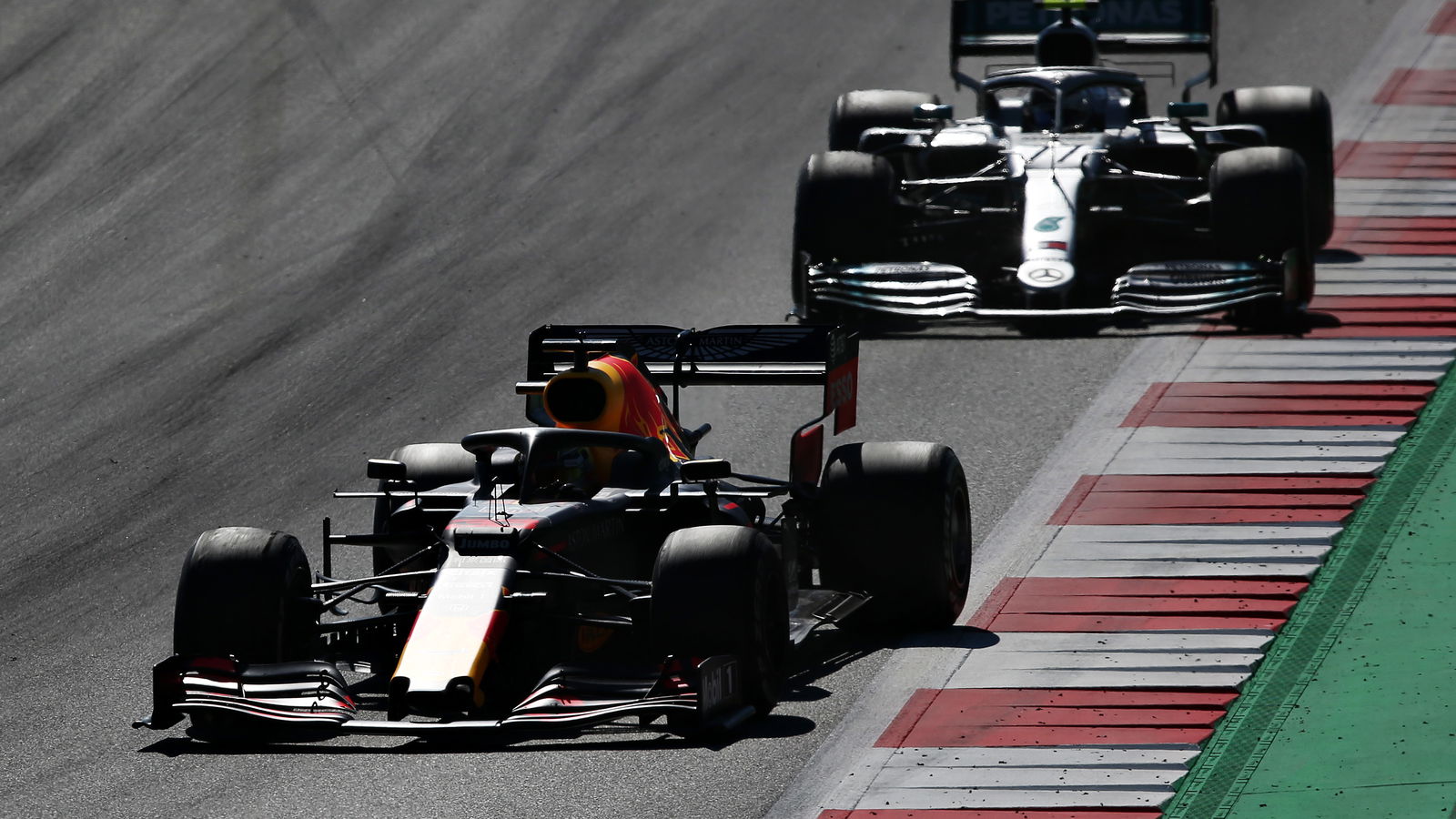Mercedes wary of “formidable” Verstappen when F1 season starts